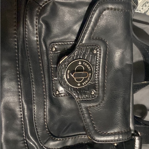 Black Tommy Hilfiger leather purse - Picture 1 of 3